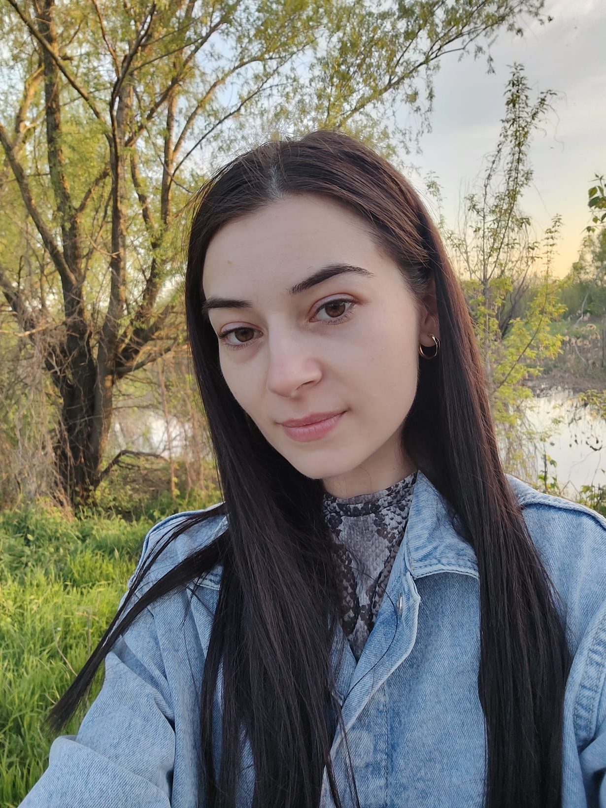 Claudia Sotîrca, farmacist, în aer liber